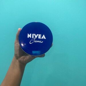 Brand New Nivea Creme Blue Tin 400ml